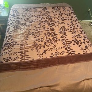 Bella Swan Target Screen Accurate Bedding